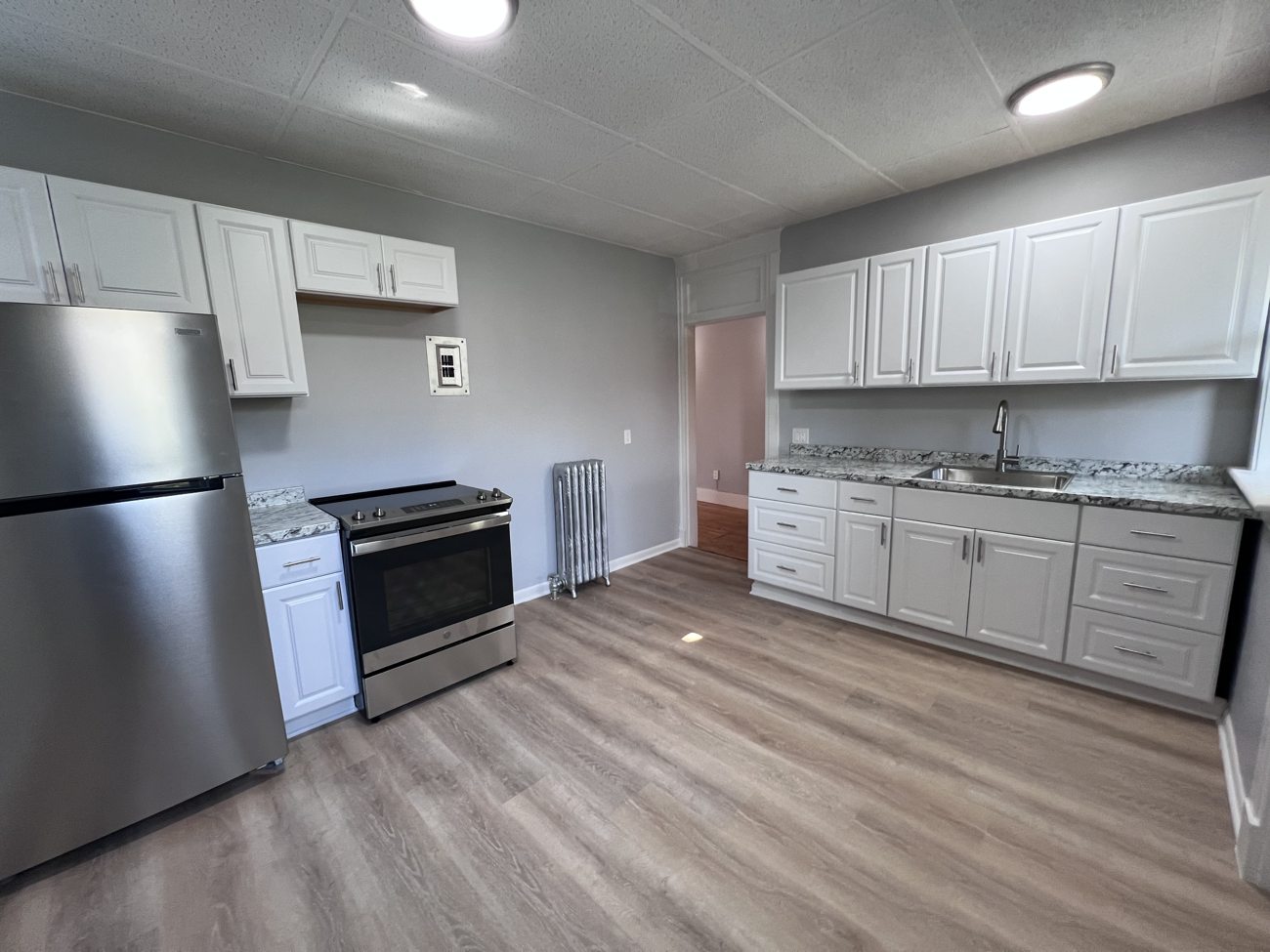 Renovated Skytop apartment kitchen